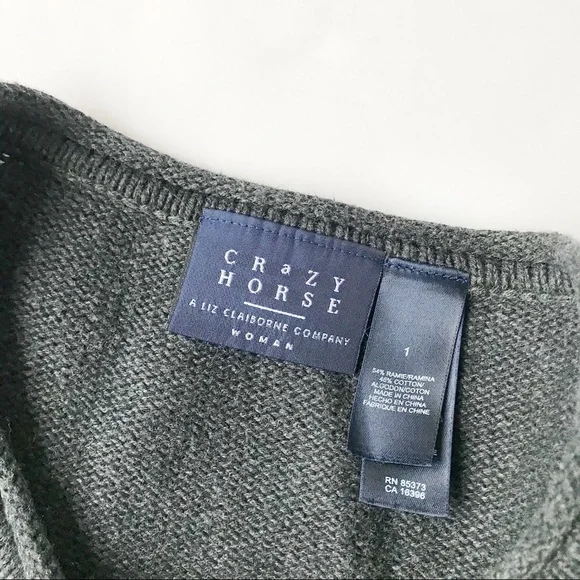 - 3/$20 Liz Claiborne vintage 90s Crazy Horse Christmas Sweater - Picture 5 of 5